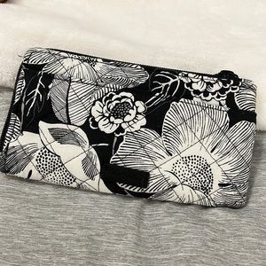 Vera Bradley RFID Ultimate Card Case